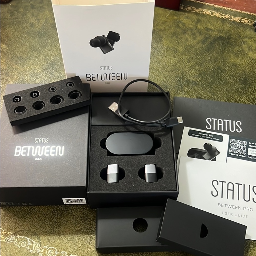Between Pro Earbud Headphones - Black